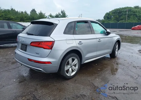 2018 Audi Q5 2.0T Premium/2.0T Tech Premium z USA, uszkodzony, nr VIN WA1ANAFYXJ2084661